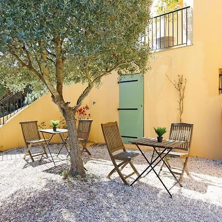 Studio Au Calme, Avec Terrasse Et Parking A Eze Village Bagian luar foto