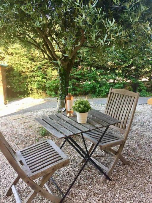 Studio Au Calme, Avec Terrasse Et Parking A Eze Village Bagian luar foto