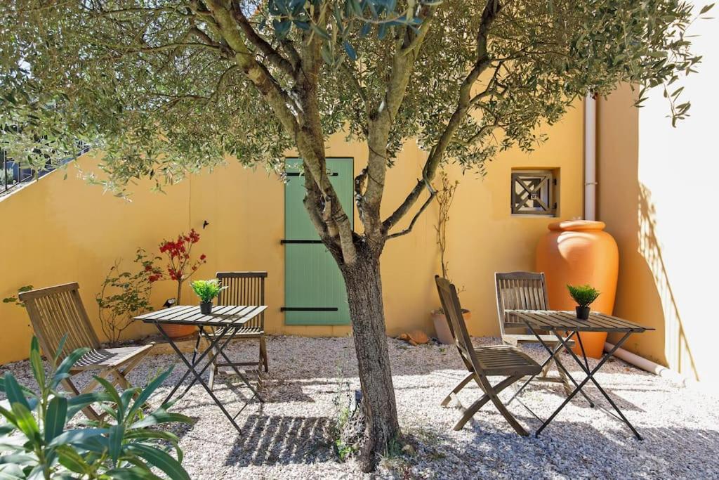 Studio Au Calme, Avec Terrasse Et Parking A Eze Village Bagian luar foto